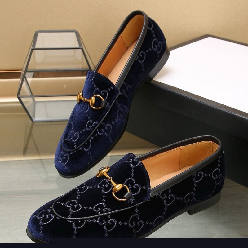 G*u*i leather shoes
